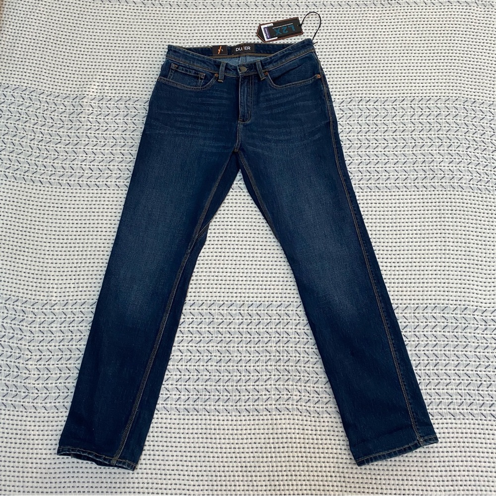 Duer Men’s 32” x 32” mid-weight denim straight leg Style #MFMT4004 Color Norton